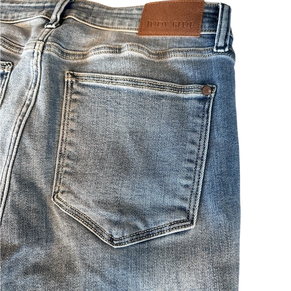 Judy Blue Flare Jeans High Rise Front Seam Raw Hem Boho Denim 30x33 Sz 11 Spring - Picture 11 of 12